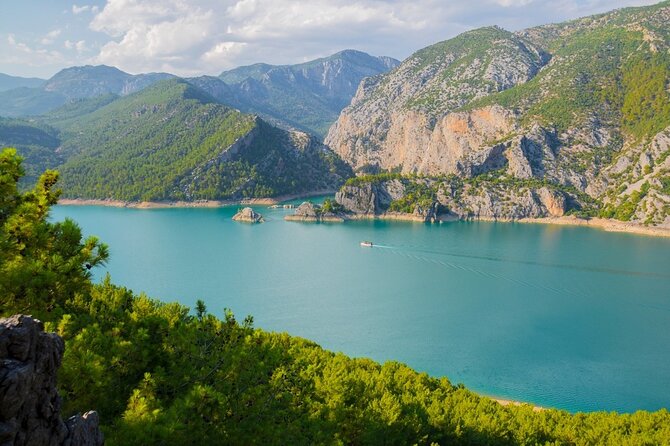 Side Green Canyon Boat Tour With Soft Drinks and Lunch - Lunch and Dining Experience