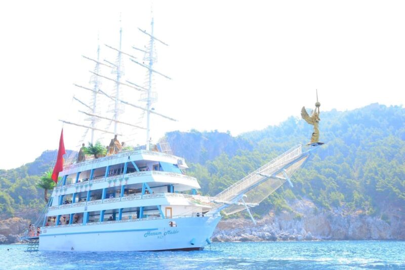 Side Harem Maldiv Yacht: Luxury Boat Tour - Exploring Alanyas Coastline
