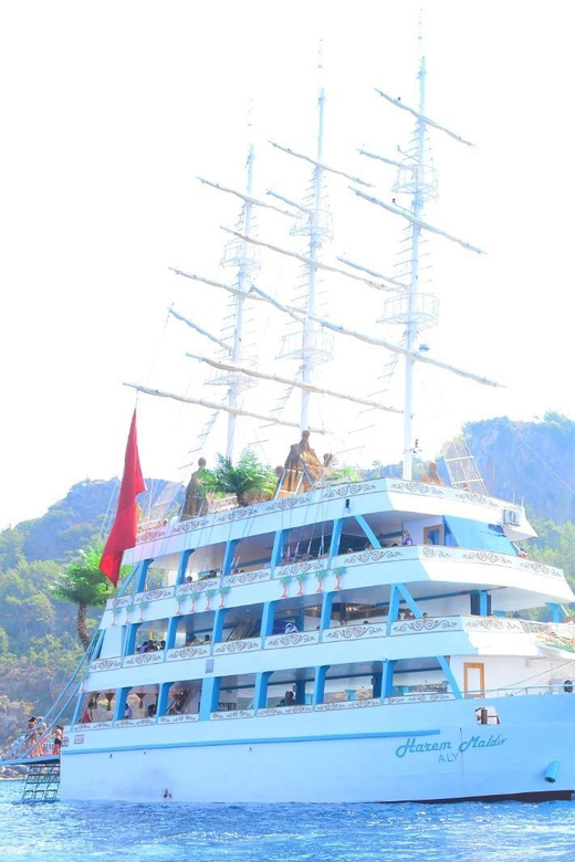 Side Harem Maldiv Yacht: Luxury Boat Tour - City Exploration Opportunity