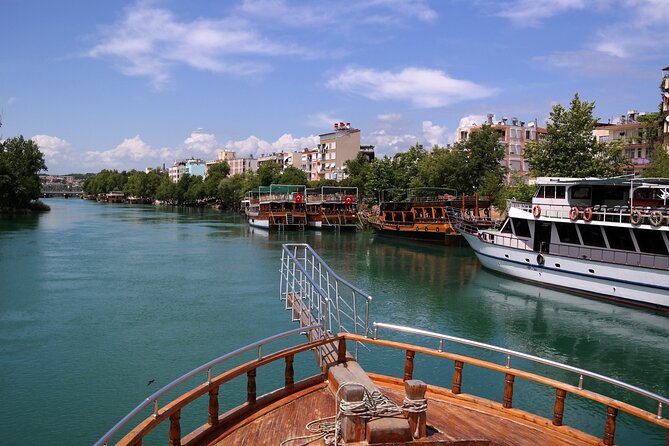 Side Lazy Day Boat Trip - Dining Options on the Boat