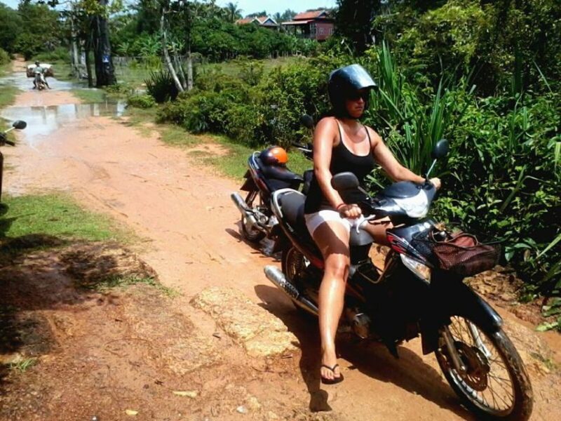 Siem Reap: 3-Hour Ancient Trails Motorbike Tour - Tour Experience