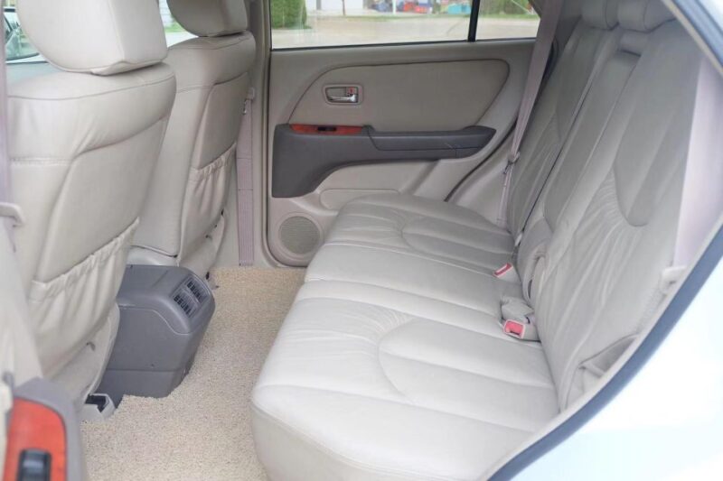 Siem Reap Airport (SAI) Pickup/Transfer Private Car - Vehicle and Driver Information