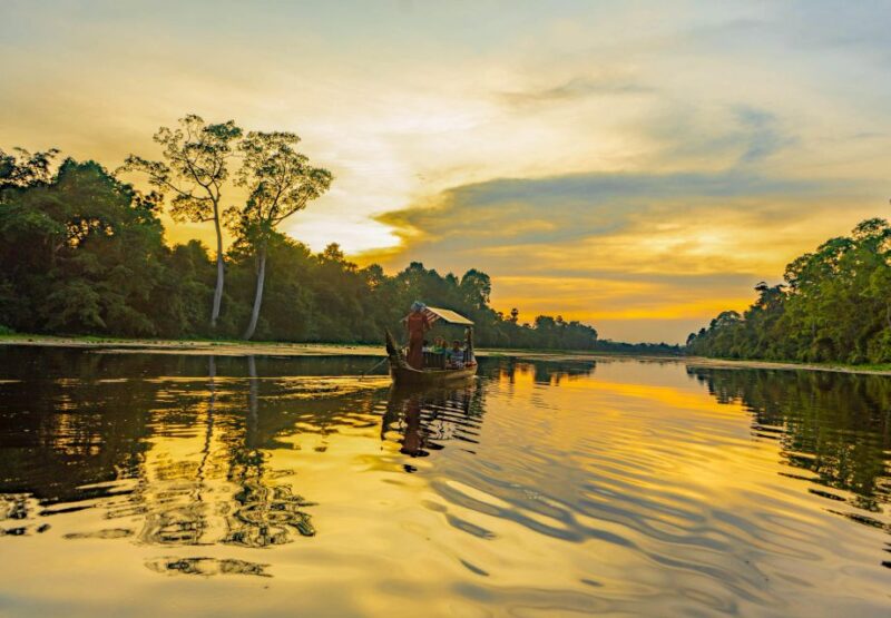 Siem Reap: Angkor Twilight & Boat Vespa Adventure - Good To Know