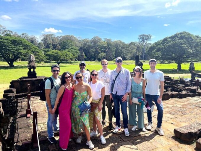 Siem Reap: Angkor Wat and Angkor Thom Day Trip With Guide - Rating and Reviews