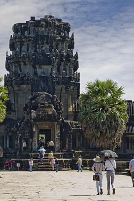 Siem Reap: Angkor Wat and Roluos Temples 2-Day Tour - Angkor Thom and Bayon Temple