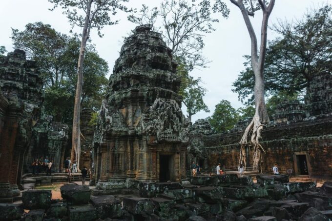 Siem Reap: Angkor Wat Small-Group Full Day Tour and Sunset - Sunset Viewing