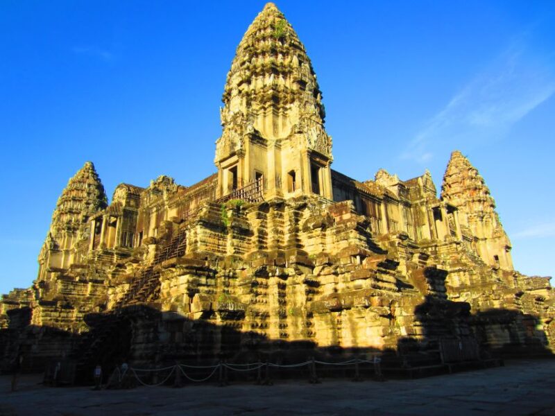 Siem Reap: Angkor Wat Small-Group Historical Day Tour - Tour Requirements and Restrictions