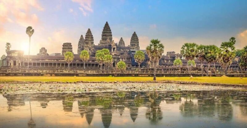 Siem Reap: Angkor Wat: Small-Group Sunrise Tour - Group Size and Accessibility