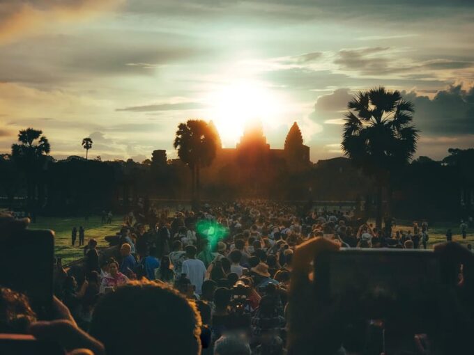 Siem Reap: Angkor Wat: Small-Group Sunrise Tour - Pickup and Sunrise at Angkor Wat