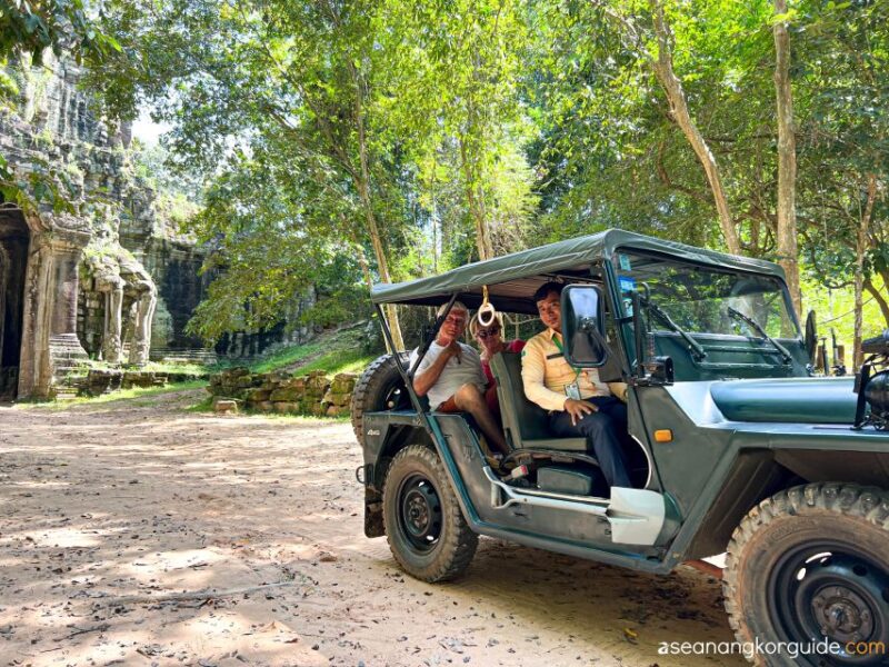 Siem Reap: Angkor Wat Sunrise and Market Tour by Jeep - Tour Features
