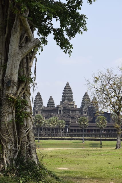 Siem Reap: Angkor Wat Sunrise Private Tuk-Tuk Tour - Dress Code