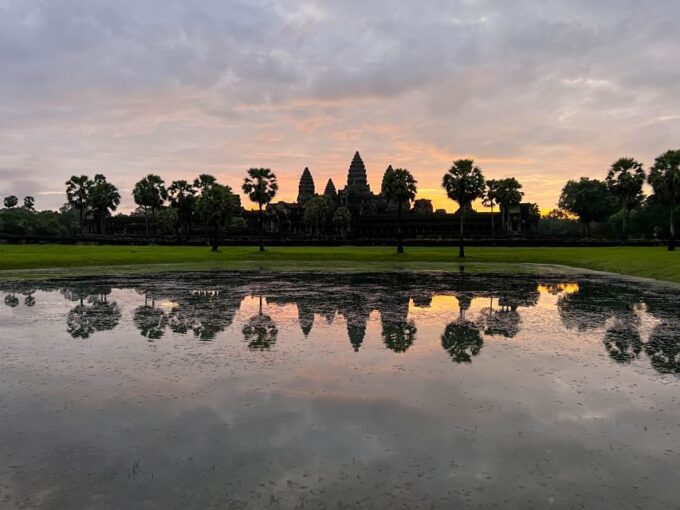 Siem Reap: Angkor Wat Sunrise Tour via Tuk Tuk & Breakfast - Frequently Asked Questions