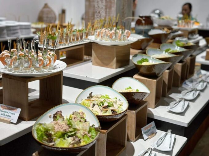 Siem Reap: Apsara Dance Show, Buffet Dinner, & Hotel Pickup - Accessibility and Convenience