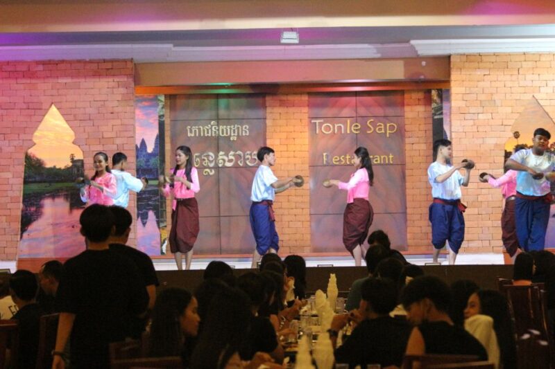 Siem Reap: Apsara Dance Show & Dinner With Tuk-Tuk Transfers - Convenience of Tuk-Tuk Transfers