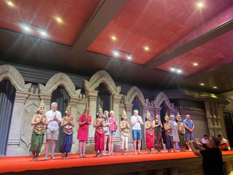 Siem Reap: Apsara Dance Show & Dinner With Tuk-Tuk Transfers - Captivating Cultural Experience