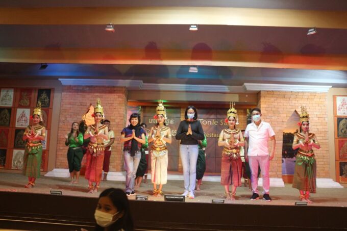 Siem Reap: Apsara Dance Show & Dinner With Tuk-Tuk Transfers - Customer Feedback and Ratings