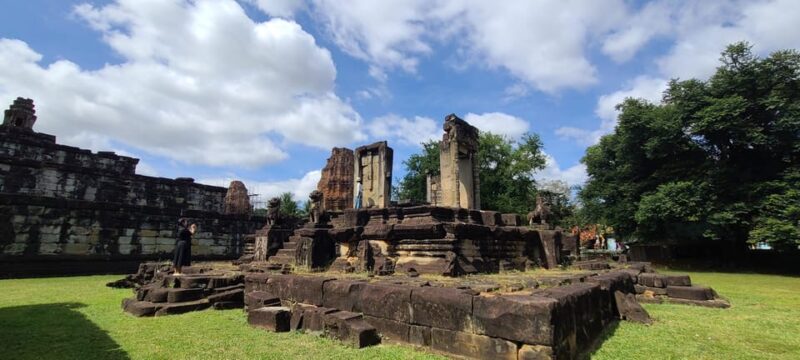 Siem Reap: Banteay Srey and Roluos Temples Day Tour - Itinerary Highlights