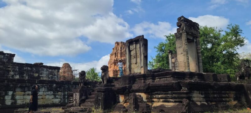Siem Reap: Banteay Srey and Roluos Temples Day Tour - Hotel Pick-up and Drop-off