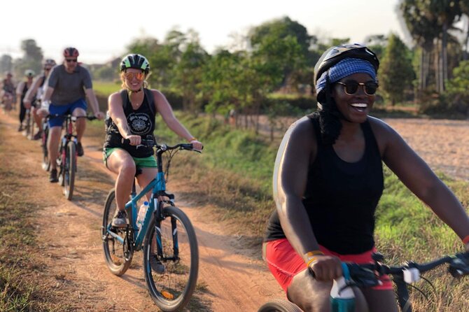 Siem Reap Bike-Twilight in Small Circuit - Private Tour Experience