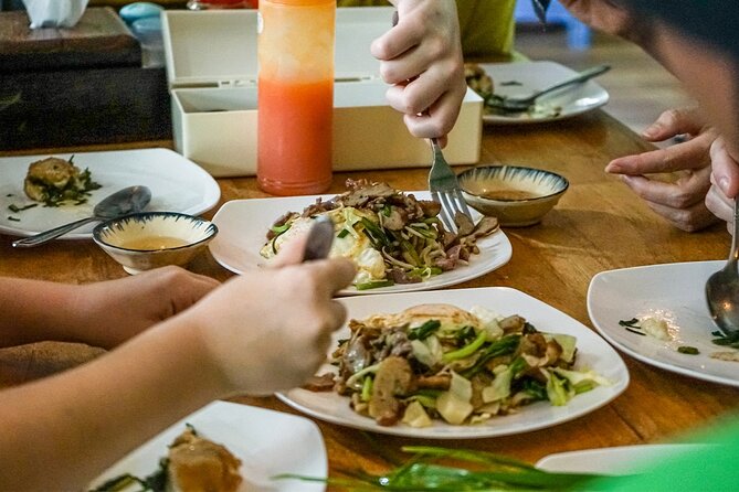 Siem Reap Evening Food Tour - Inclusive 10 Local Tastings - Authentic Cambodian Dishes