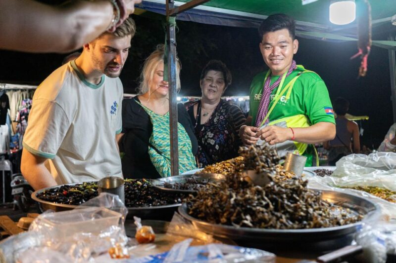 Siem Reap: Evening Food Tour With 10 Local Tastings - Market Visits