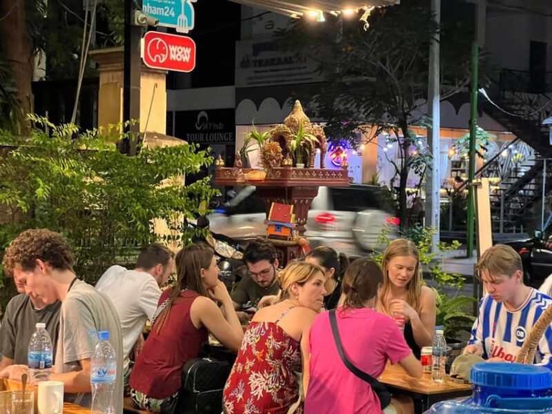 Siem Reap: Evening Food Tour With Guided - Pickup and Dropoff