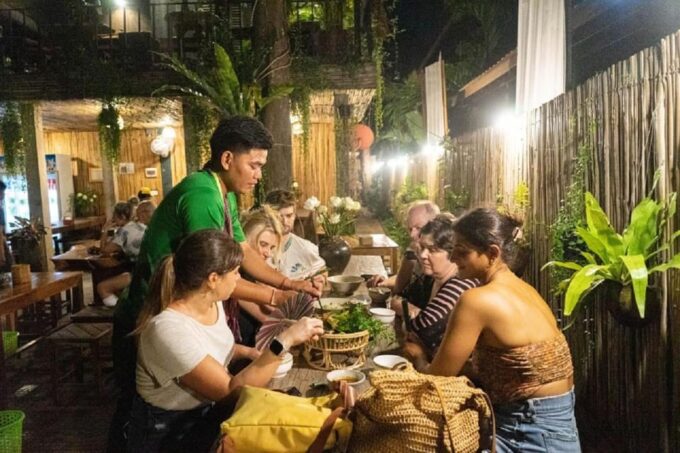 Siem Reap: Evening Food Tour With Guided - Included Amenities