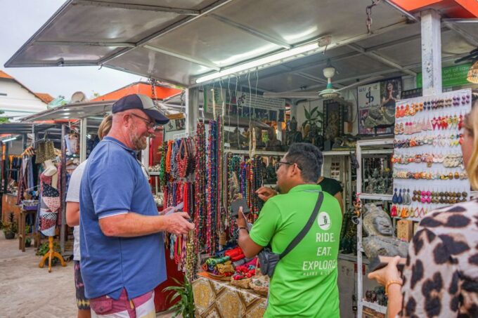 Siem Reap: Evening Foodie Vespa Tour - Frequently Asked Questions