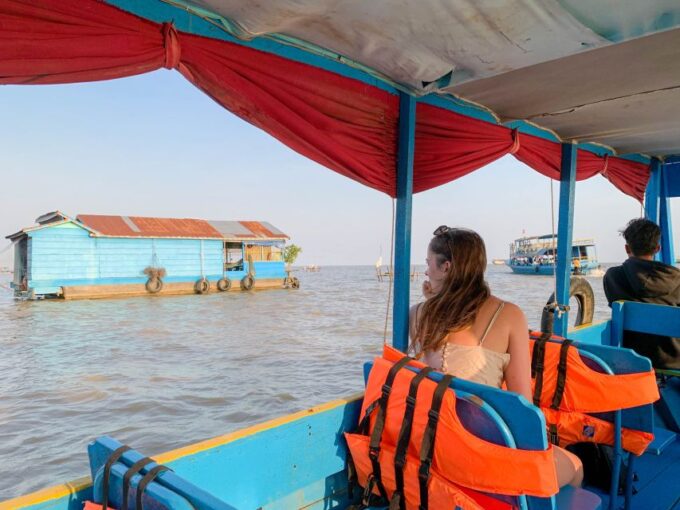 Siem Reap: Floating Village Sunset Boat Guided Vespa Tour - Customer Reviews
