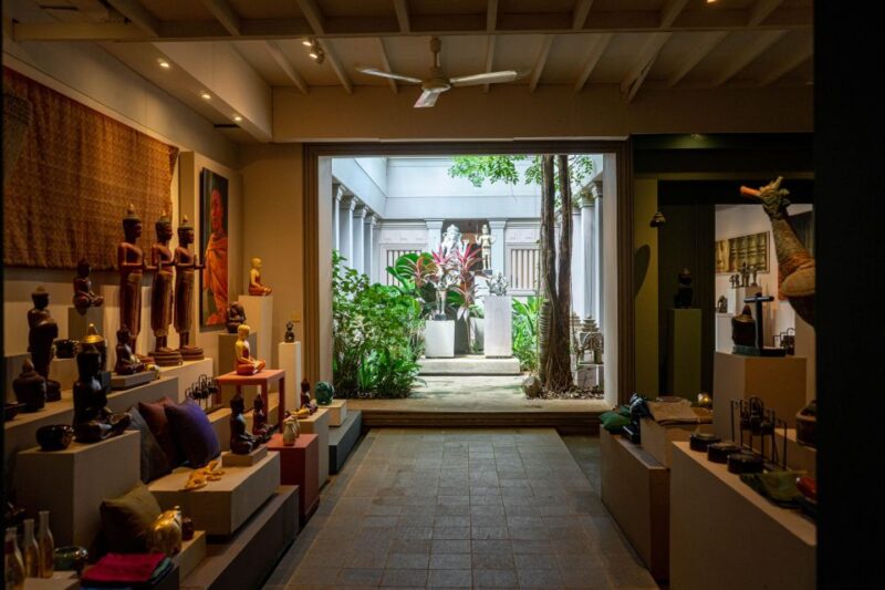 Siem Reap Guided City Tour by Tuk Tuk - Pickup and Dropoff