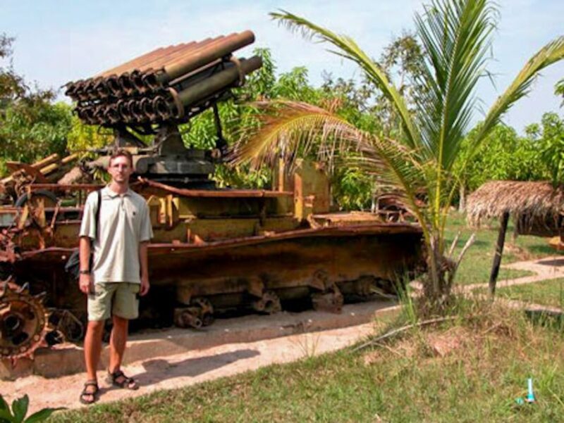 Siem Reap: Khmer Rogue, War Museum &Landmine Museum Day Tour - Experiencing the War Museum