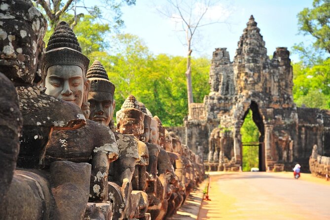 Siem Reap: Local French Speaking Guide for Angkor Wat Day Tour - Tour Duration and Fitness