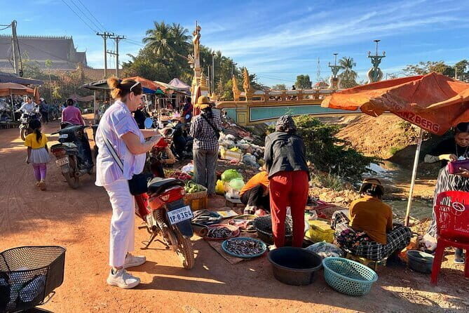 Siem Reap: Morning Bike Tours with Local Market & Lunch - Practical Details and Tips