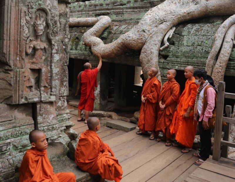 Siem Reap: Personalised Angkor Wat Sunrise Tour by Tuk-Tuk - Traveler Feedback