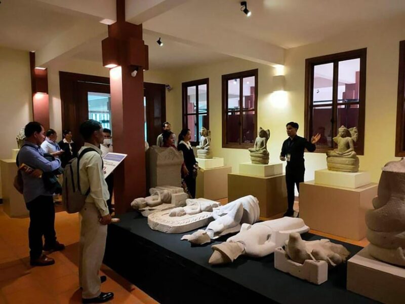 Siem Reap: Preah Norodom Sihanouk-Angkor Museum & Round Trip - Khmer Relics and Artifacts
