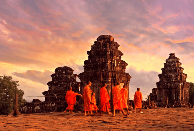 Siem Reap: Private Angkor Wat & Bakheng Mountain Sunset Tour - Customer Feedback