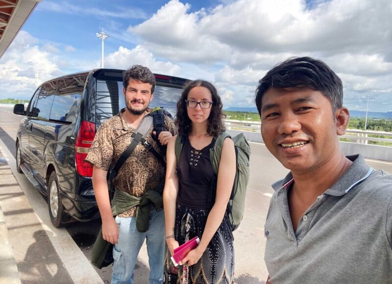 Siem Reap: Private One-Way Hotel or Airport Transfer - Vehicle and Accessibility