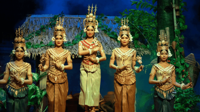 Siem Reap: Restaurant Meal With Apsara Dance Performance - Transportation and Pickup