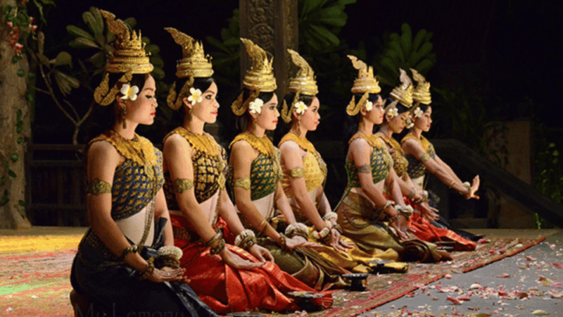Siem Reap: Restaurant Meal With Apsara Dance Performance - Renowned Siem Reap Cuisine