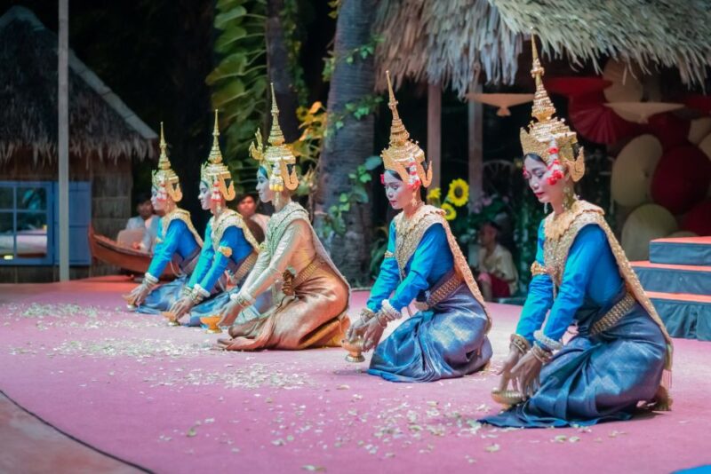 Siem Reap: Restaurant Meal With Apsara Dance Performance - Transportation and Logistics