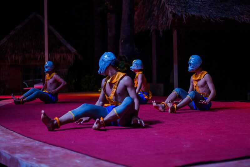 Siem Reap: Restaurant Meal With Apsara Dance Performance - Traditional Khmer Performances