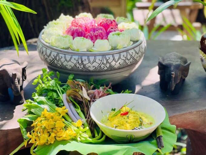Siem Reap: Small Group Guided Authentic & Unique Food Tour - Tour Highlights