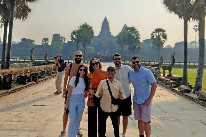 Siem Reap: Small Group Guided Tour 1 Day at Angkor - Key Points