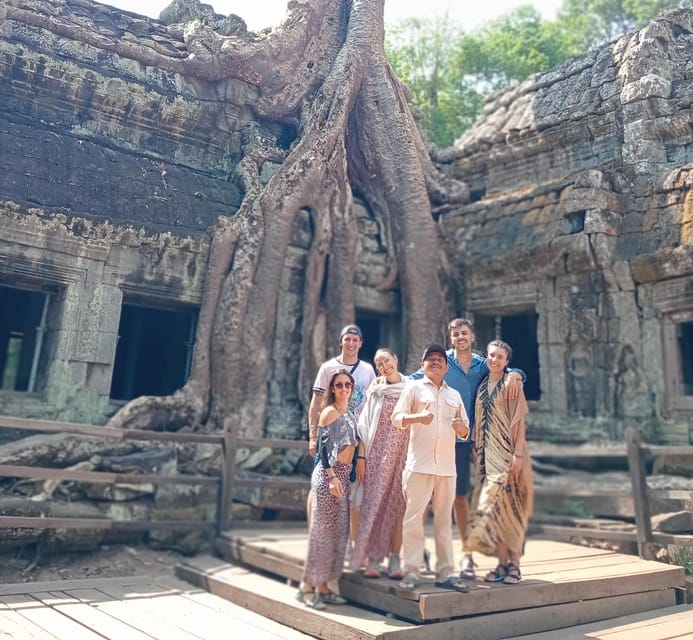 Siem Reap: Small Group Tour 1 Day at Angkor Wat - Recommended Items