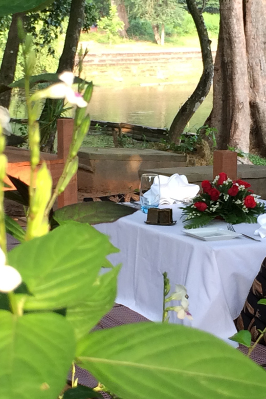 Siem Reap: Sunrise at Angkor Wat and Champagne Breakfast - Itinerary Highlights