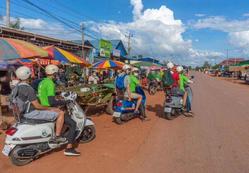Siem Reap: Sunset Guided Vespa Tour & Local Villages - Sunset and Refreshments