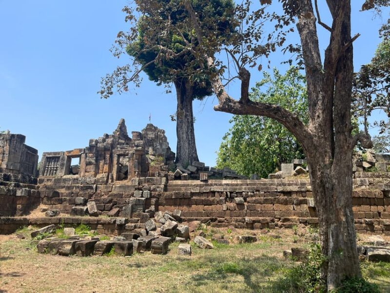 Siem Reap to Battambang: Bamboo Train and Bat Cave - Authentic Cambodian Cuisine