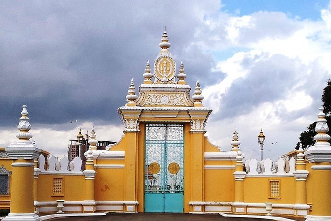 Siem Reap to Phnom Penh by Private Car or Minivan - Accessibility and Recommendations