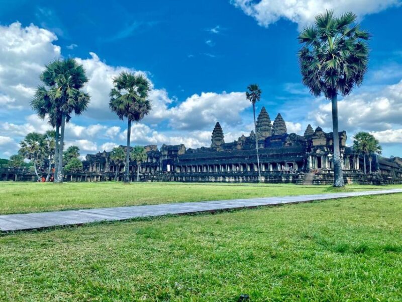 Siem Reap Tuktuk Tour With Sunrise at Angkor Complex - Important Information