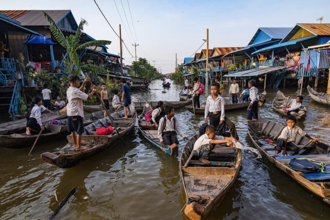 SiemReap: 2-Days Angkor Wat Sunrise & Monk Blessing Ceremony - Exploring Angkor Thom
